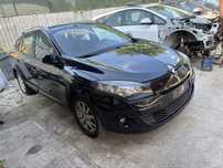 Dezmembrez  renault megane 3   Negru 90 cp euro 5 an fabricatie 2011