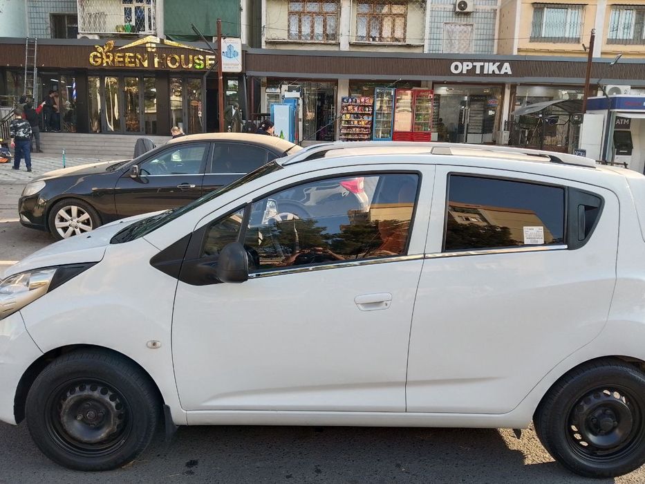 Spark avtomobil 2013