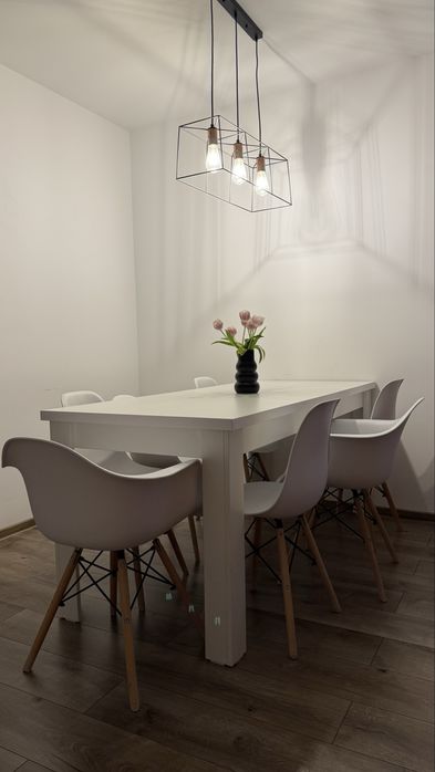 Masa si scaune dining / sufragerie