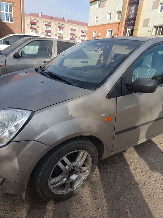 Продам автомобиль форд фиеста