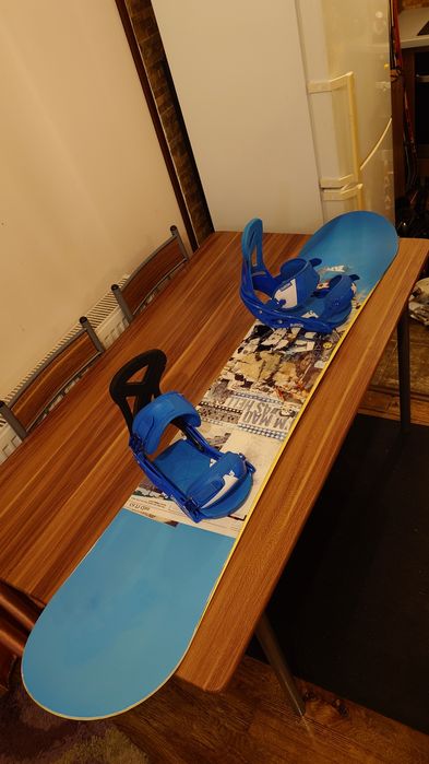 Placa Snowboard APO 163cm cu legaturi Burton Custom L