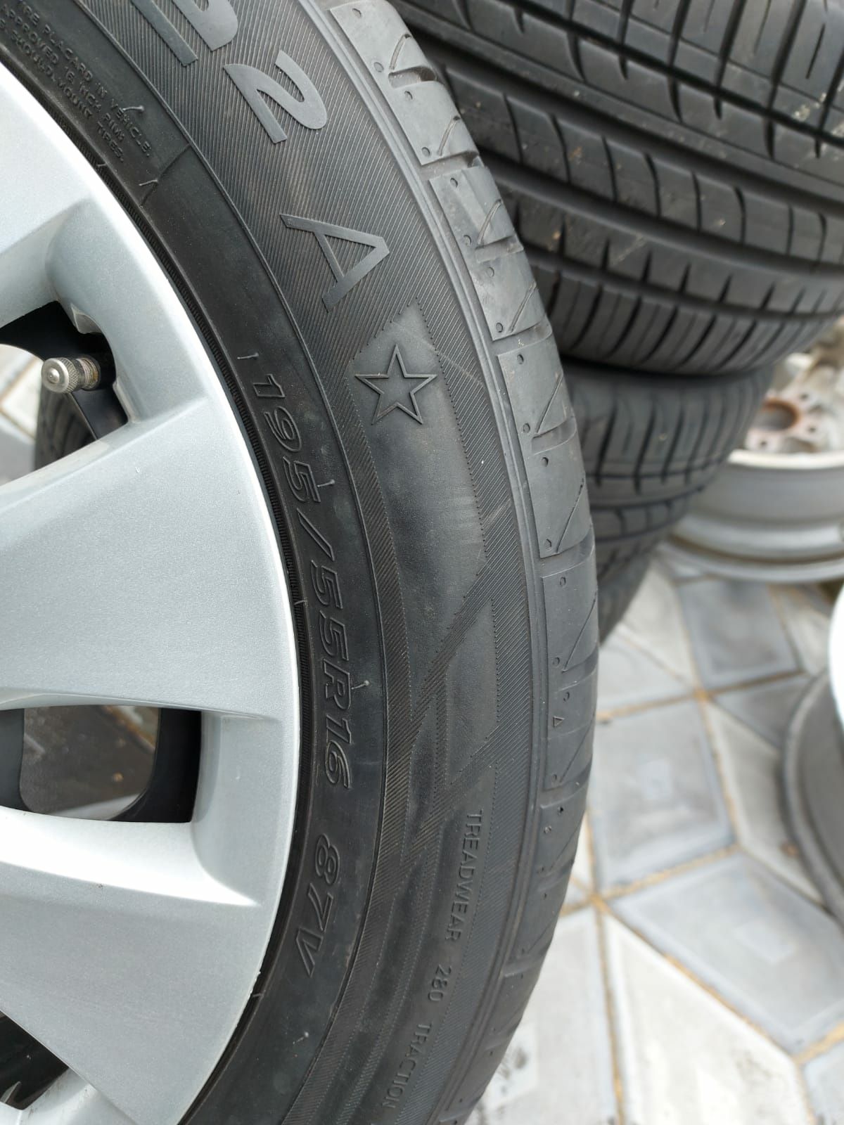 Set roti vara bmw seria 1 195 55 r 16