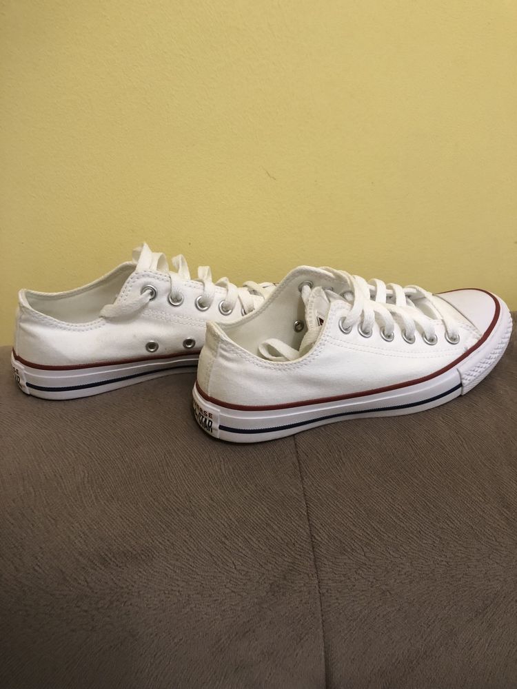 Бели Дамски Кецове Converse