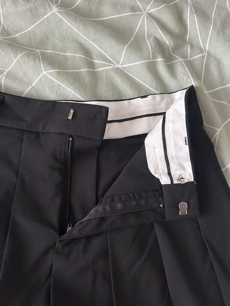 Пола с панталонки на Zara