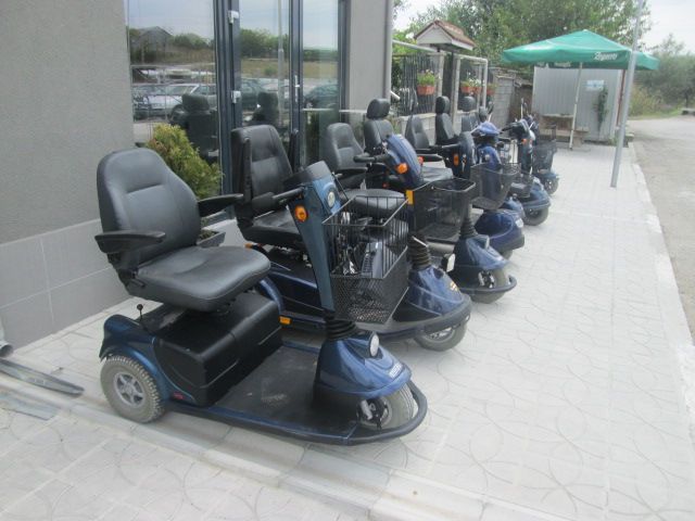 Инвалидни електрически колички тип скутер
