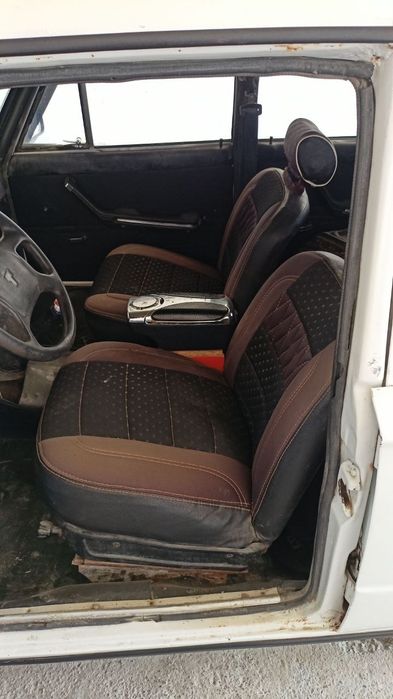 Vaz 21011 sotiladi hujjati eski nomeri yangi