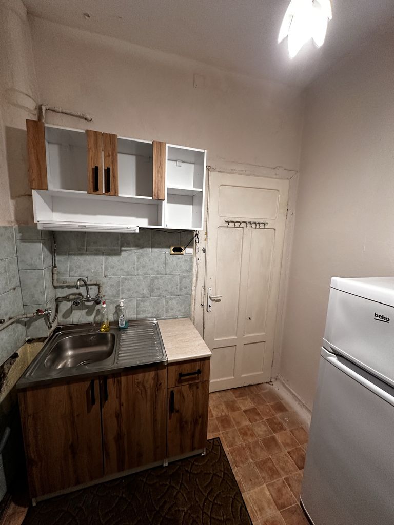 Дава се под наем Етаж от къща в София, Център - 80 кв.м за 382.5 € - Снимка #7