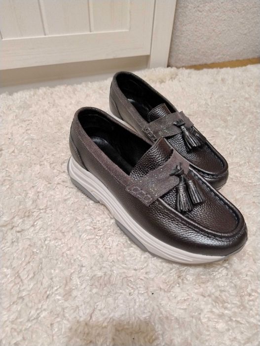 Vand pantofi noi din piele naturala ENZO BERTINI