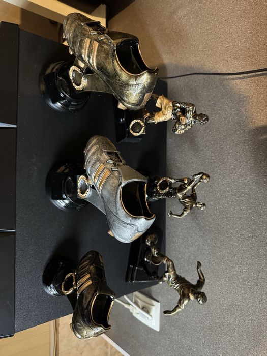 футболна фигура статуетка макет футболист