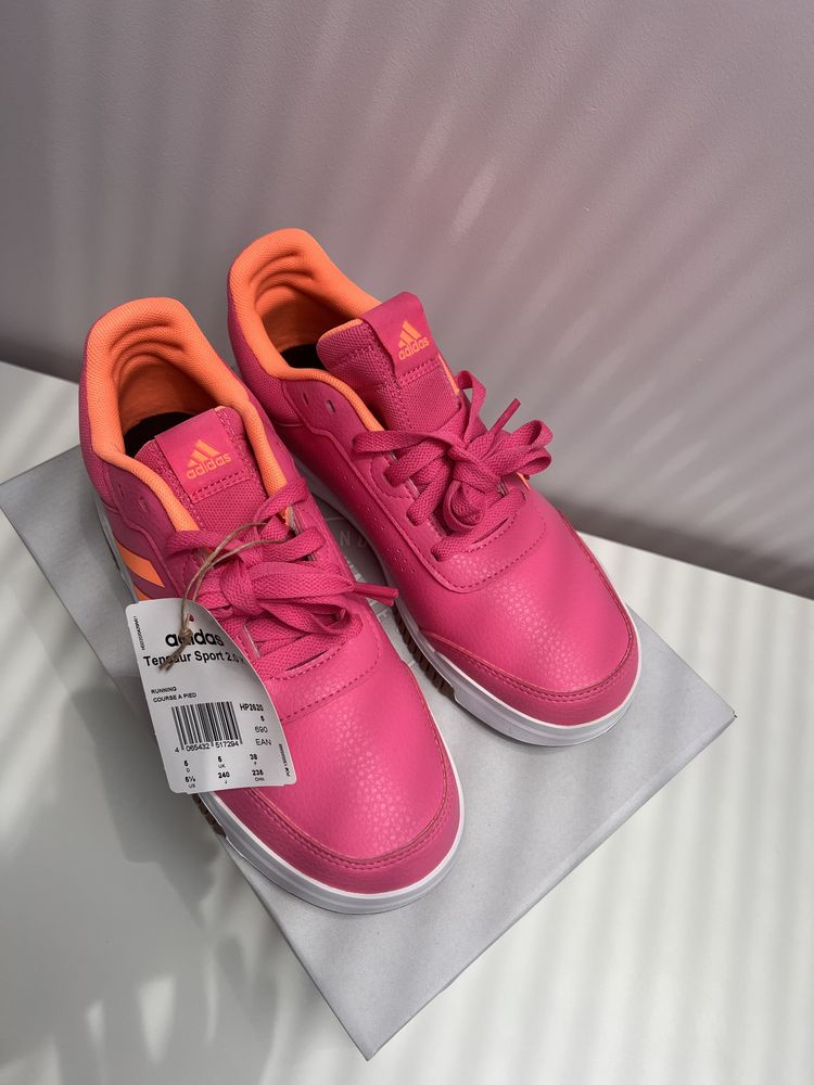 НОВИ розови маратонки Adidas, 38 номер
