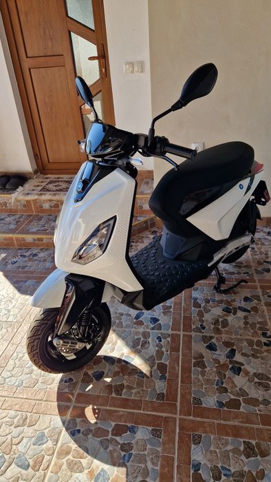 Scuter electric piagio 2024