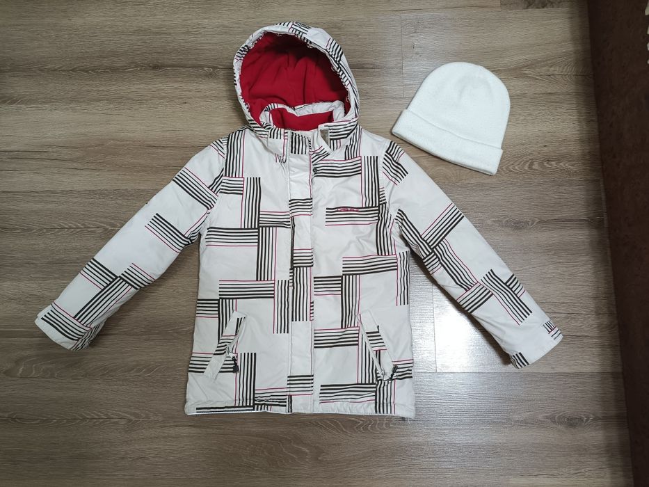 Фирменная куртка на весну