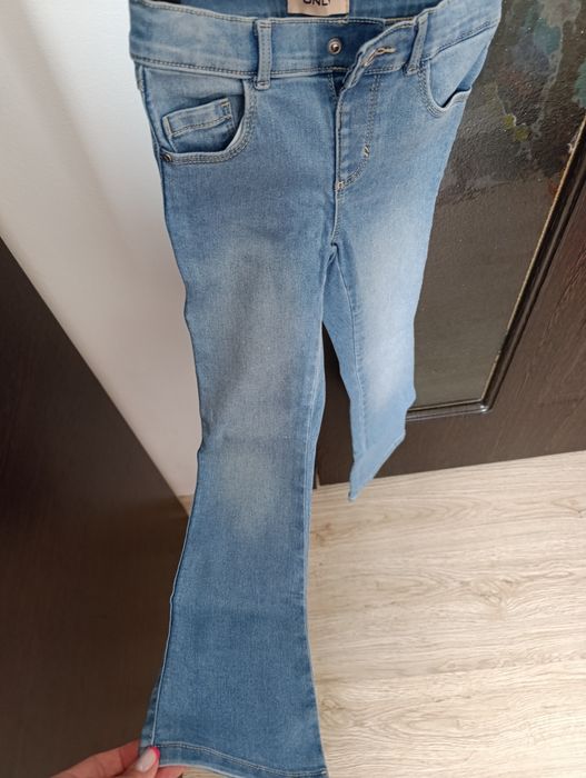 Blugi fetite 4-5 ani