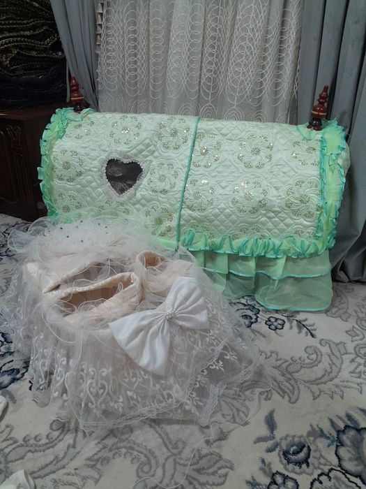 Beshik sotiladi yonidegi konvert bilan birga