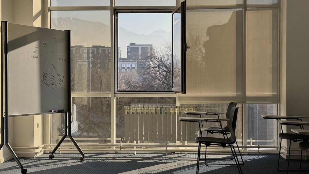 Конференц-зал / переговорная / коворкинг