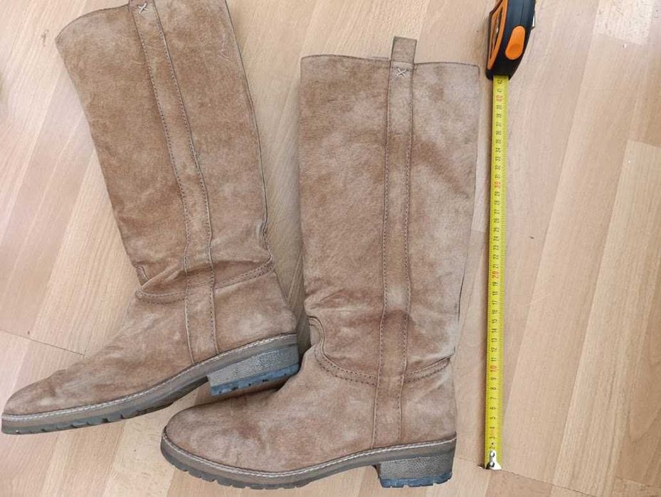 Нови високи ботуши 41-42номер за пухкаво краче