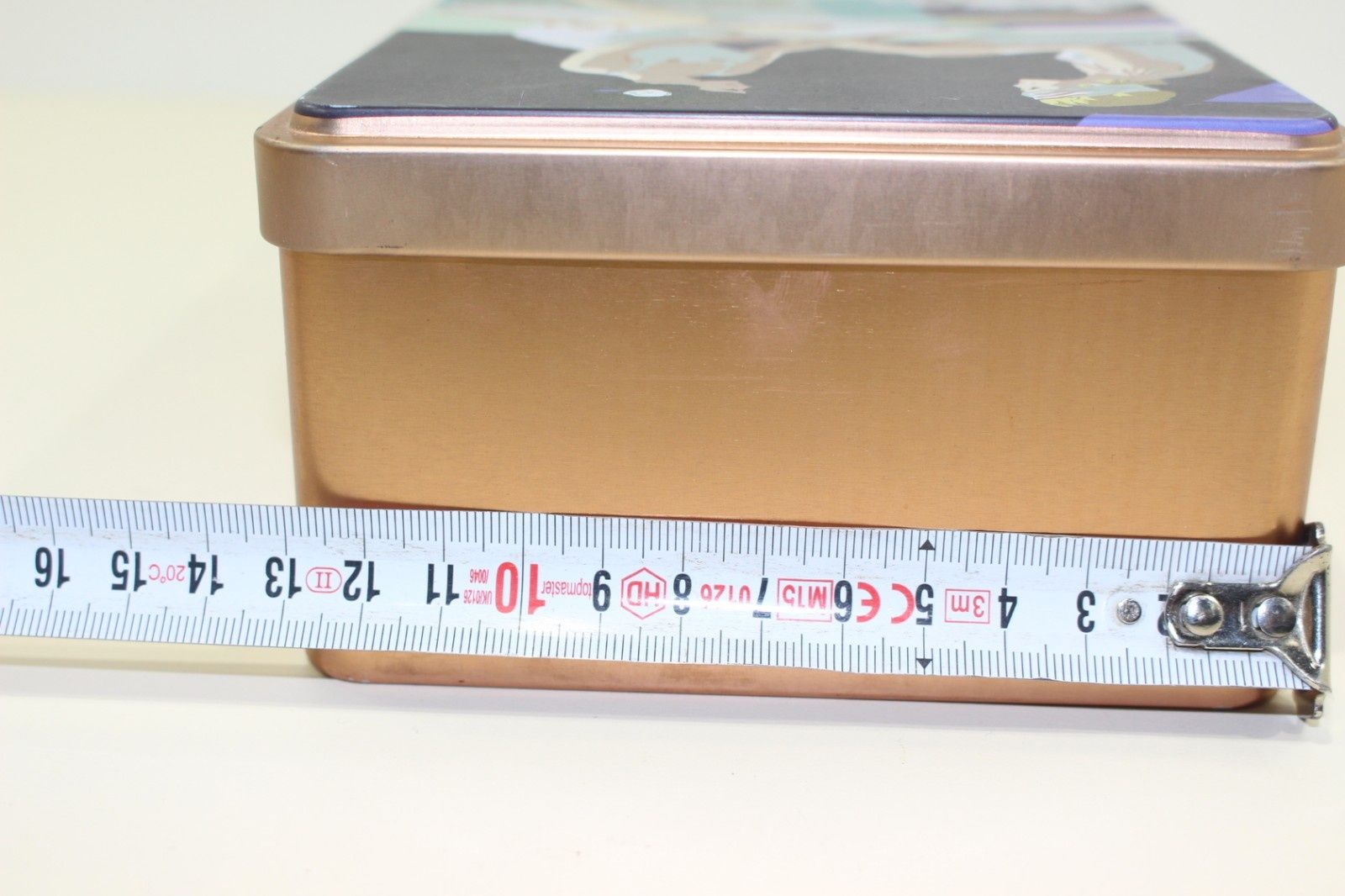 Ретро метална кутия от парфюм Vichy
