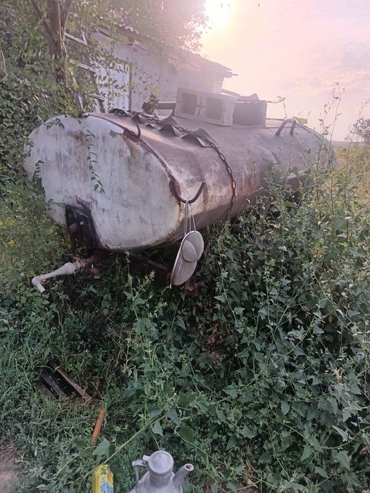 Продам бочка 2 тонны