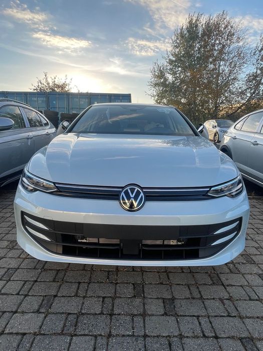 Volkswagen Golf Golf Life  Automat Mild Hybrid  Harman Kardon