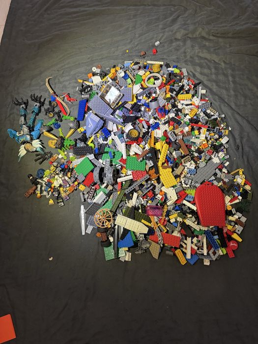 6 kg lego cu figurine