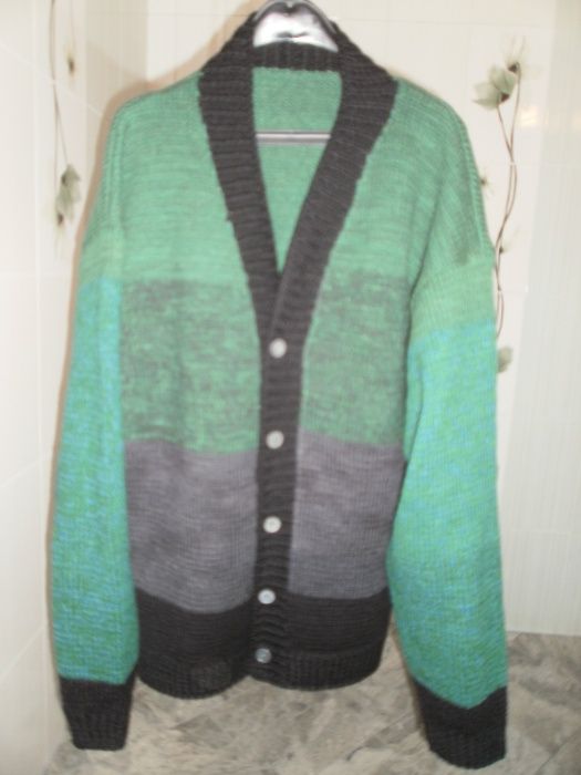 Зимни ръчно плетени мъжки пуловери
