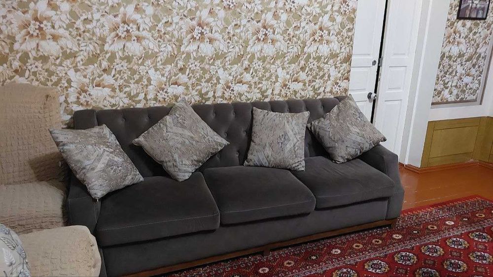 Divan 2ta kreslosi bilan