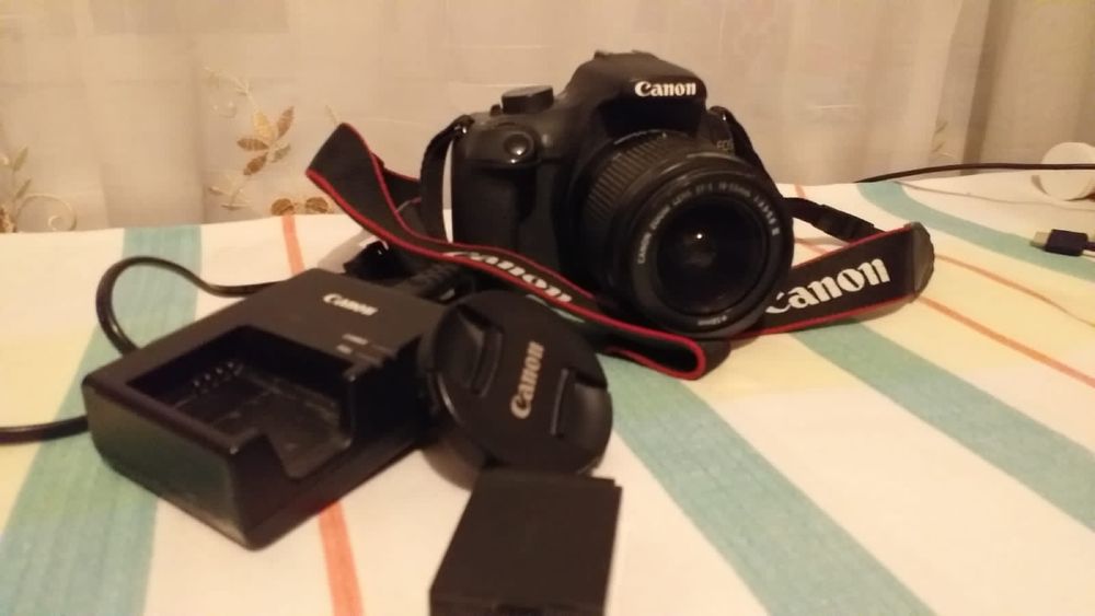 Зеркальный Фотоаппарат Canon EOS 1200D