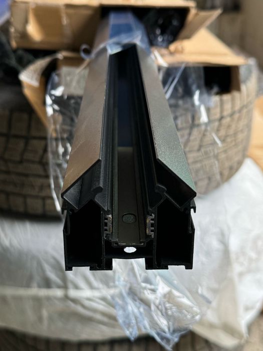 Магнитный трек для натяжной потолок