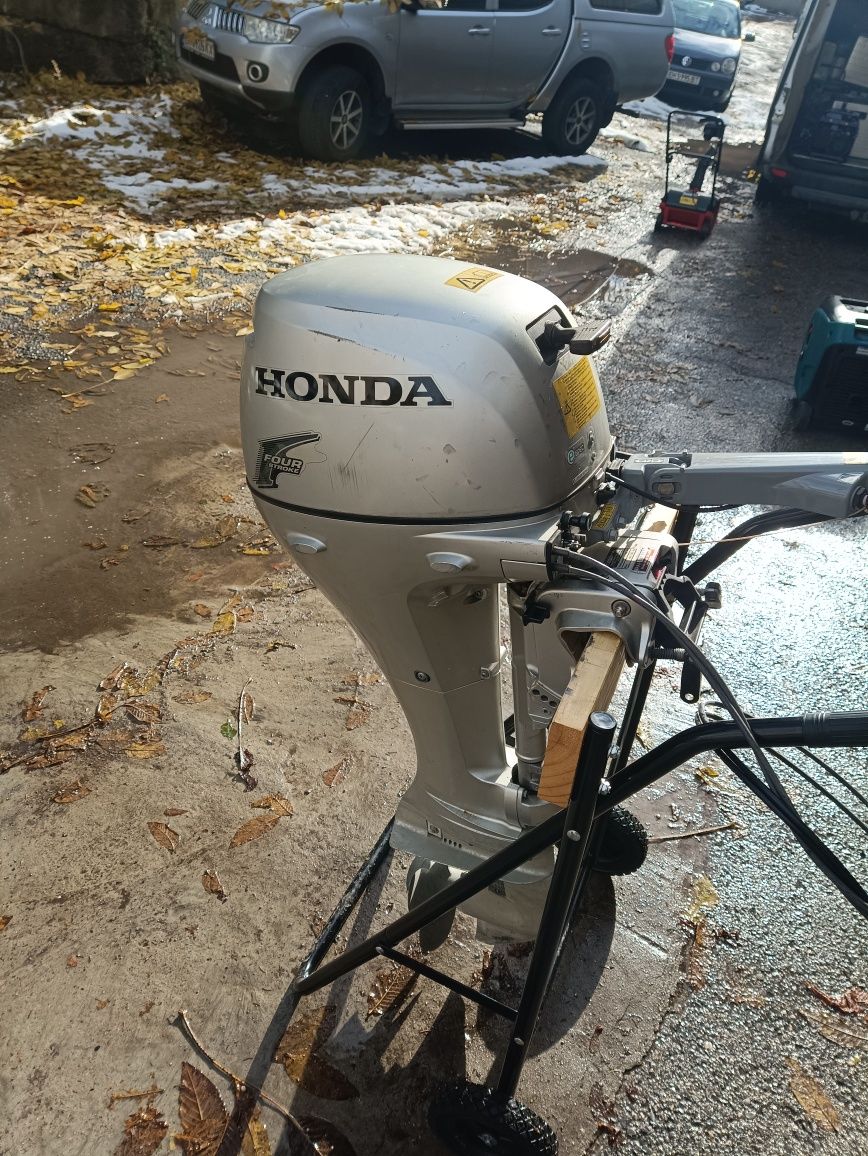 Двигател за лодка honda 8 к.с.