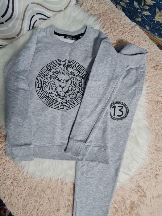 Продам спортивный  костюм