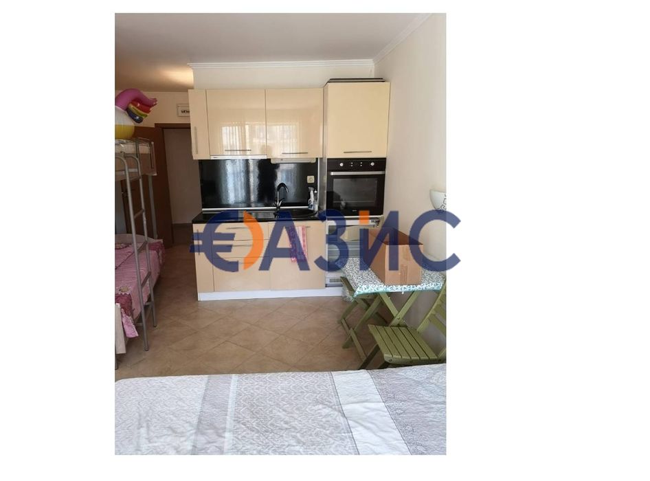 Студио на 3-ти етаж, комплекс Негреско, Елените, България - 34 кв. м.,