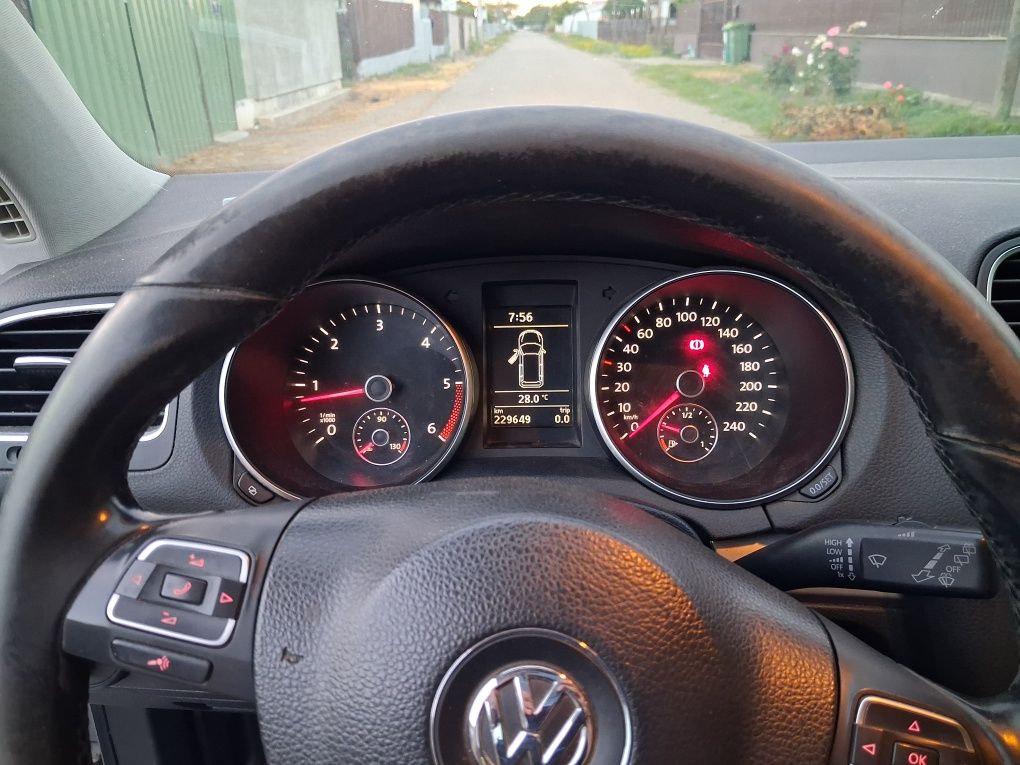 Vand Golf 6 pret 4700 euro