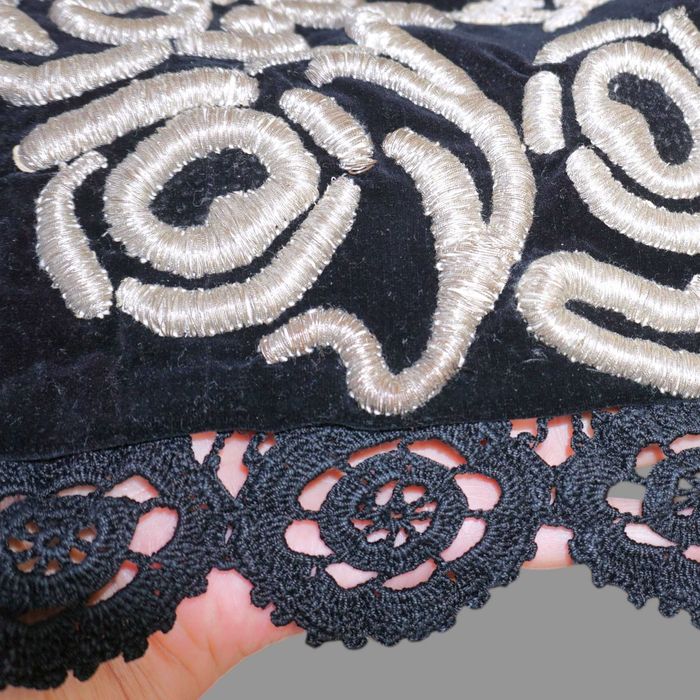 Catrinta,cotranta sau sort traditional din Banat lucrat cu fir metalic