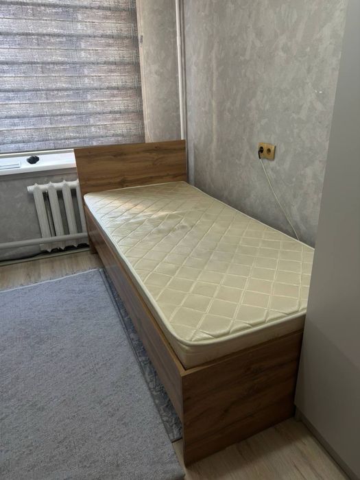 Односпальная кровать в отличном состоянии