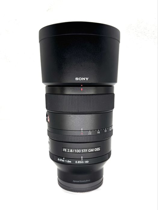 Sony FE 100mm f/2.8 STF OSS GM