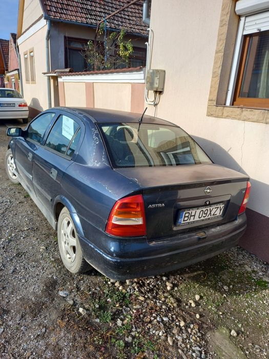 Vând Opel Astra g