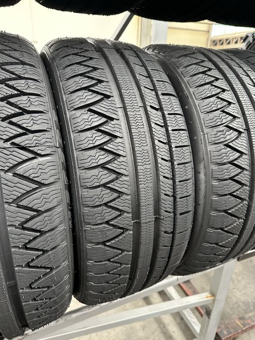 Anvelope M+S Iarna 235/45 R17 Garantie 3 Ani!