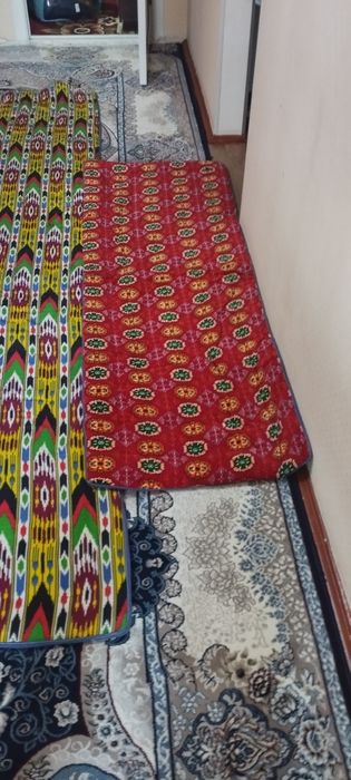 Курпа ёстиклар сотилади