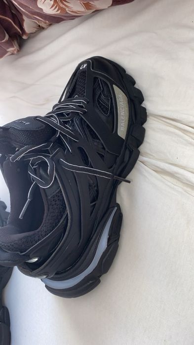 Balenciaga track led