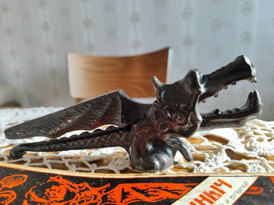 Орехотеошачка Змей