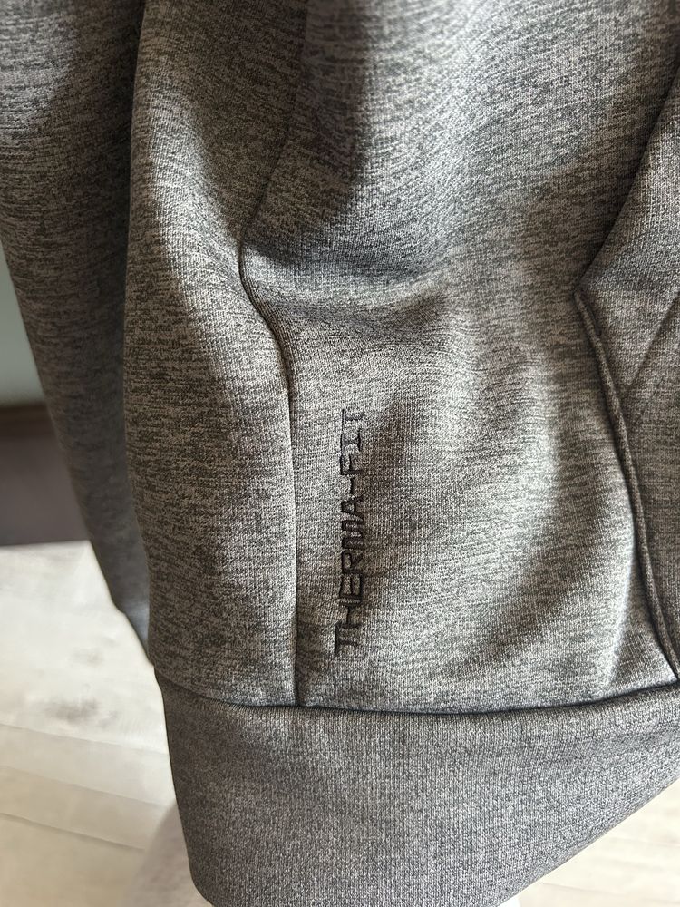 Nike Therma-Fit горница