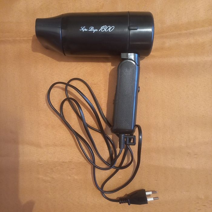 Продаю фен для сушки волос