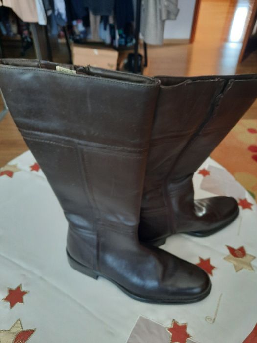 Cizme lungi de damă.