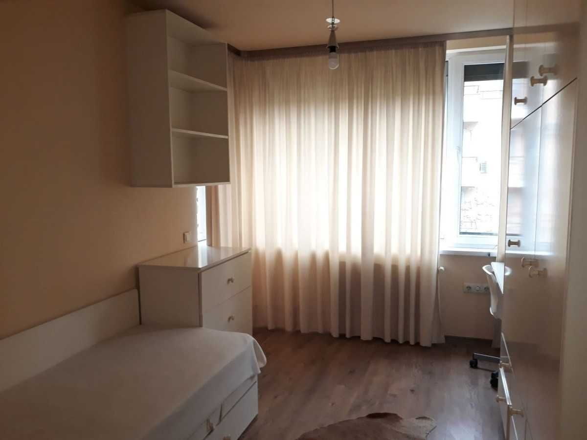 Дава се под наем Тристаен апартамент в София, Зона Б-19 - 80 кв.м за 700 € - Снимка #4