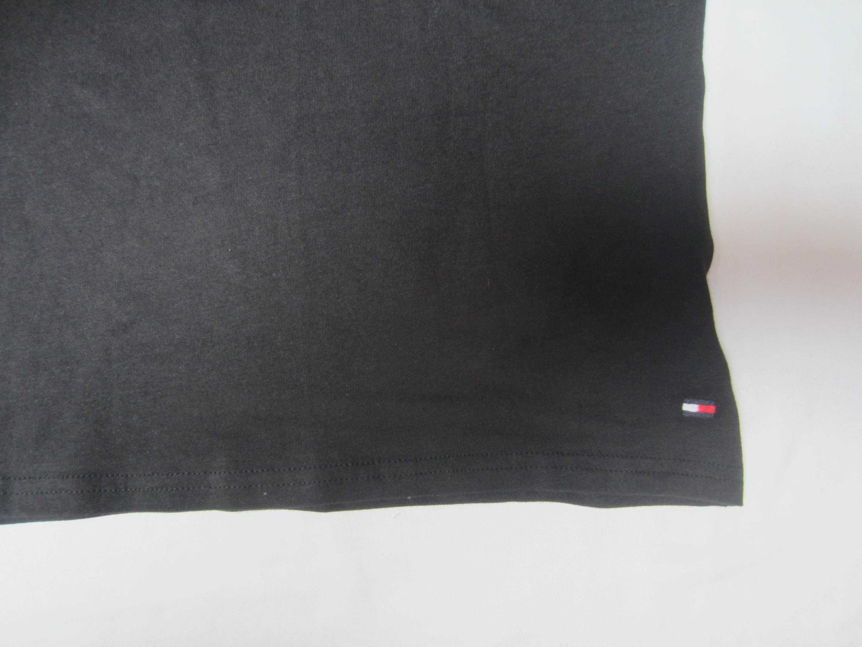 Tricou Tommy Hilfiger, masura L ,100%bumbac, stare f. buna- ca nou.