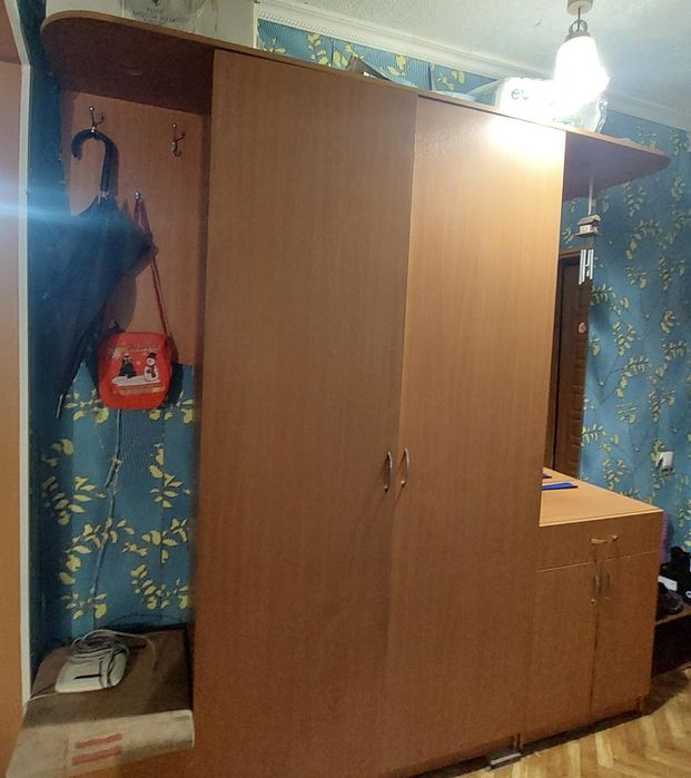 Прихожая продаётся.