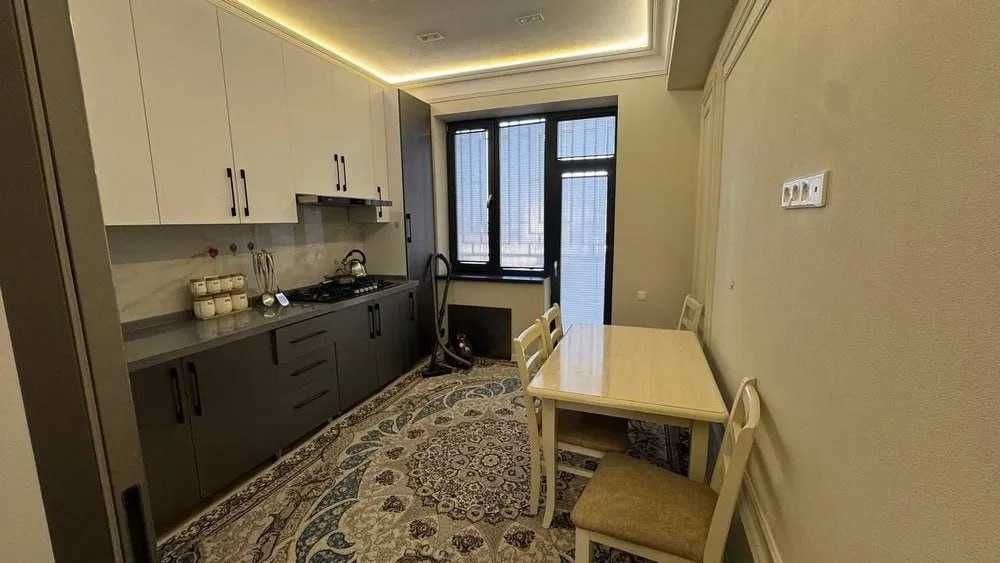 Срочно сдается 3-х ком квартира рядом с метро Минор В Ц5 887*