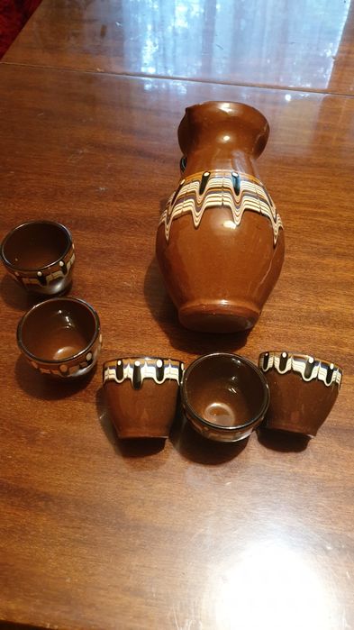 Керамичен сервиз.