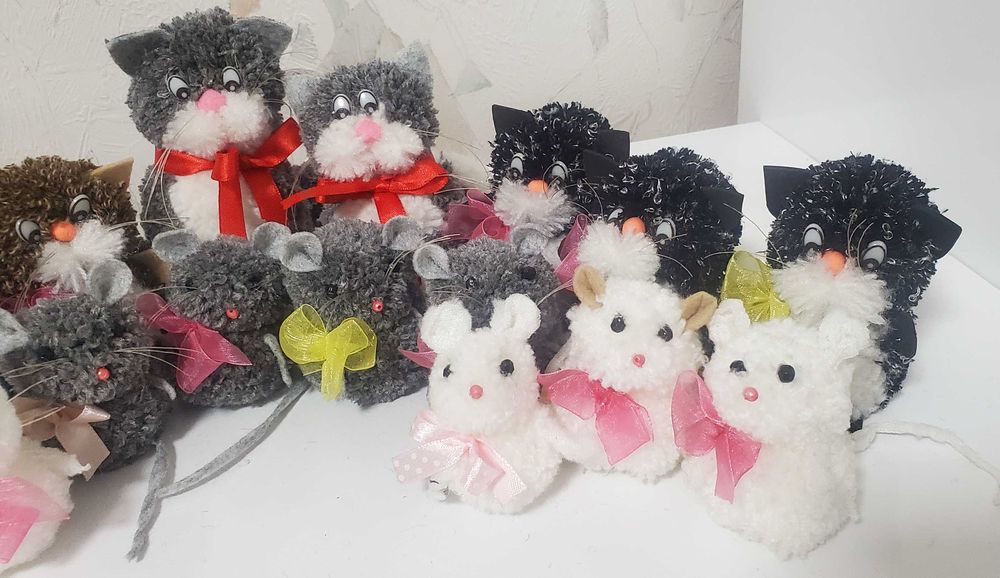 Коледни играчки за деца, колеги, близки