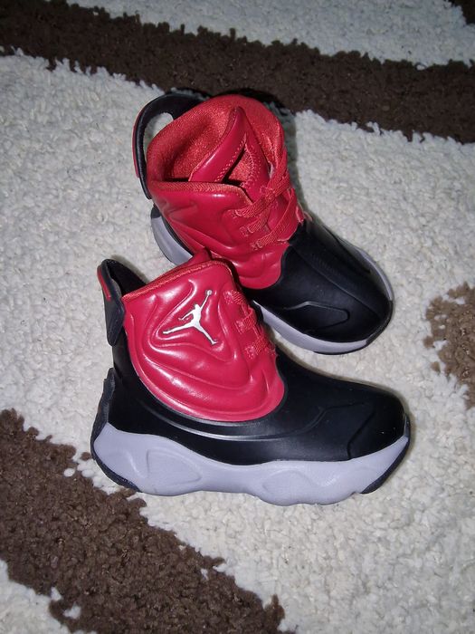 Jordan marimea 25
